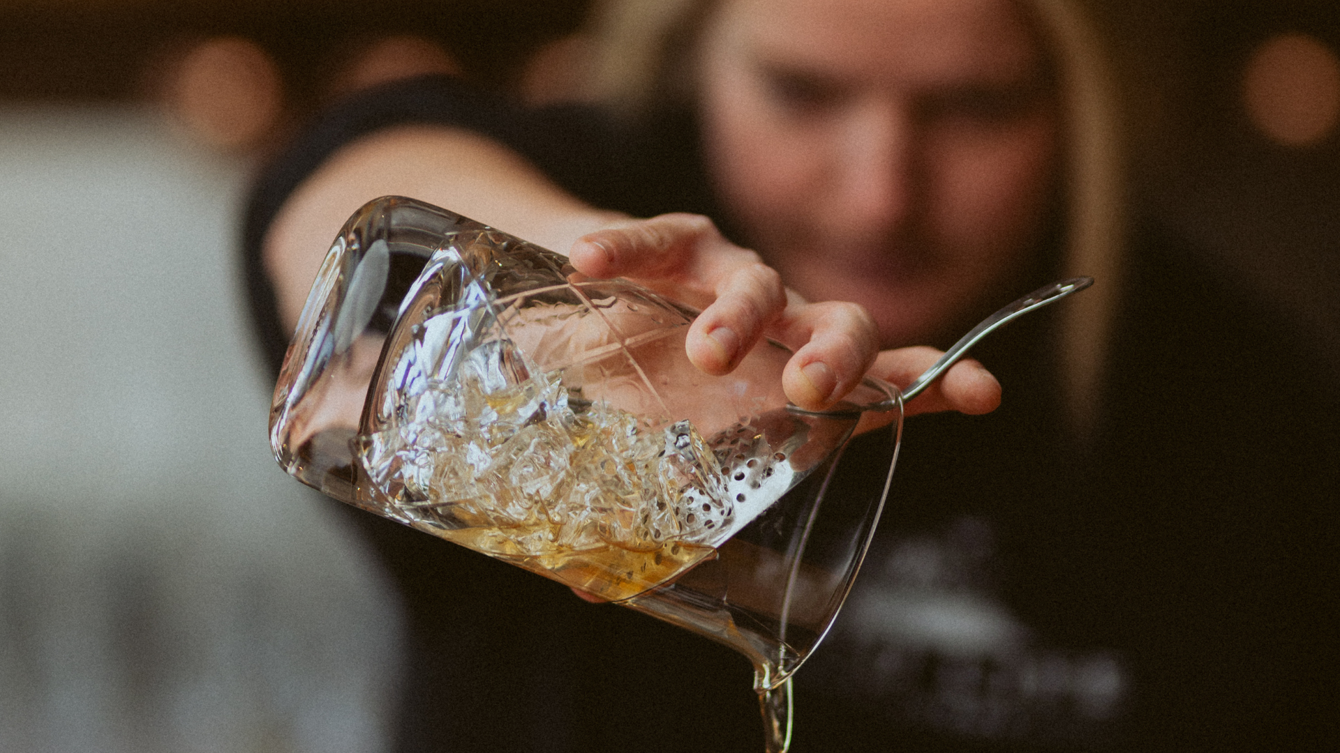 Cocktail Mixing Glass Wild Life Distillery